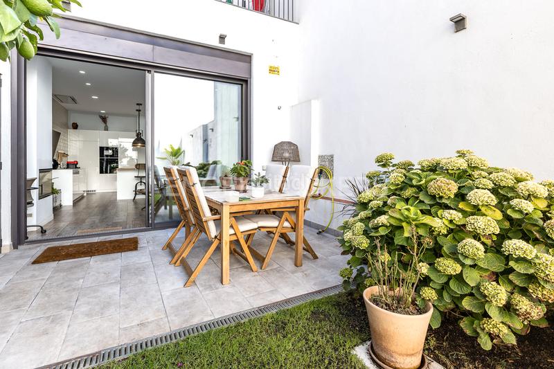 Foto 46ee1da9-9d23-492e-96ad-e2d6bde412de. Casa bonita casa con piscina en el centro en Centre Mataró