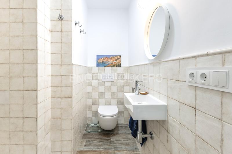 Foto 706aa15a-a46b-422c-a732-eae91e8809d1. Casa bonita casa con piscina en el centro en Centre Mataró