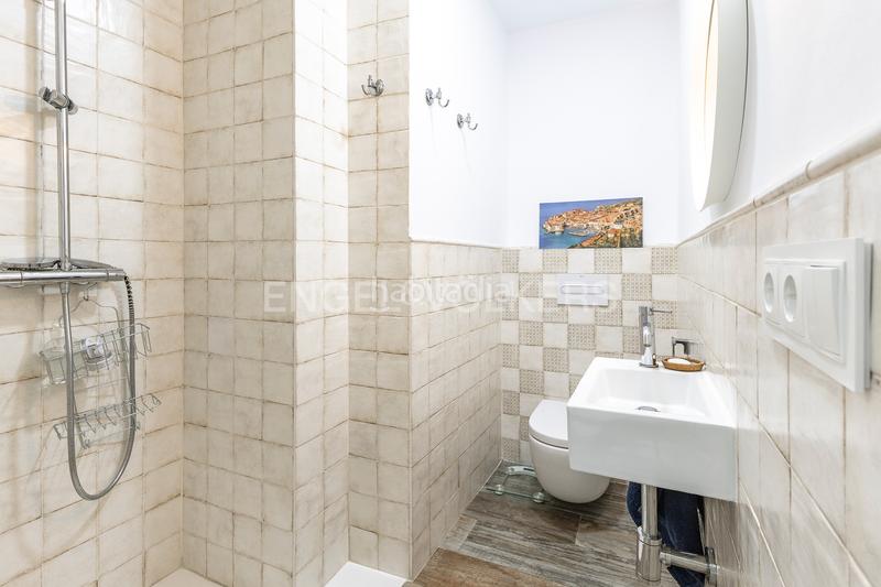 Foto 77ad03e8-d4f5-4455-bfd6-5ef81994eec1. Casa bonita casa con piscina en el centro en Centre Mataró