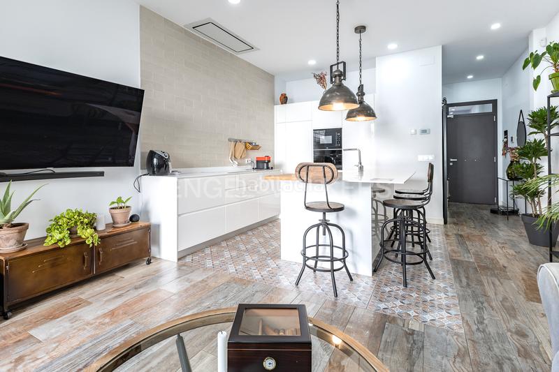 Foto a1868040-192d-461c-ad04-43bec678eb17. Casa bonita casa con piscina en el centro en Centre Mataró