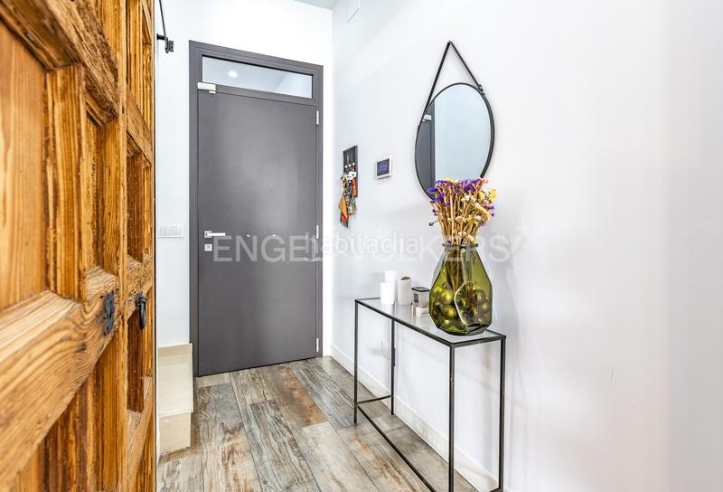 Foto c4b21556-dd27-44ba-b7c4-b849a0416922. Casa bonita casa con piscina en el centro en Centre Mataró