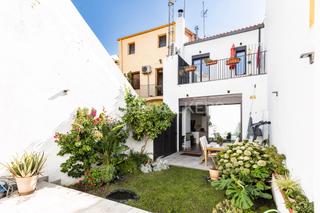 Casa a Centre. Bonita casa con piscina en el centro de mataró