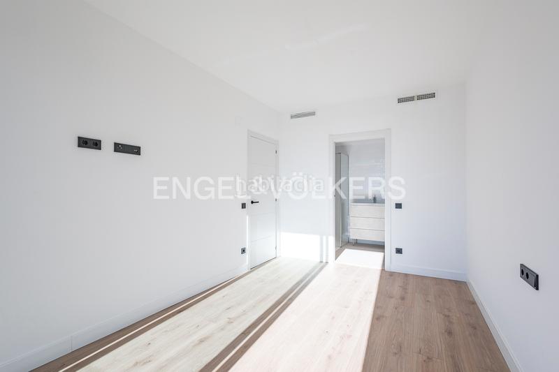 Foto 206edcce-724e-4f8f-bb5a-e1f3f4f27ab0. Apartament amb calefacció aparcament a La Collada-Sis Camins Vilanova i la Geltrú