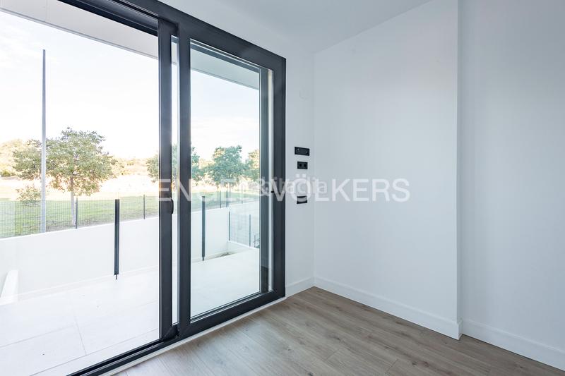 Foto 3a63d7bb-befc-4a6d-a329-0e733d8d5268. Apartament amb calefacció aparcament a La Collada-Sis Camins Vilanova i la Geltrú