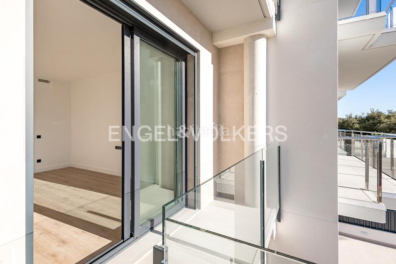 Foto 4073a239-44ff-46ff-b5a7-121f2a301b3f. Apartament amb calefacció aparcament a La Collada-Sis Camins Vilanova i la Geltrú