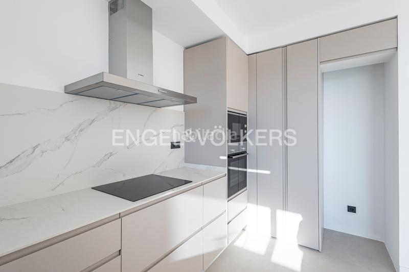 Foto 4c3f4eae-cfb5-4354-ad2d-b781cc9c21eb. Apartament amb calefacció aparcament a La Collada-Sis Camins Vilanova i la Geltrú