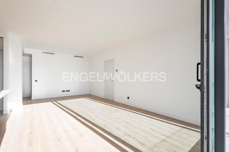 Foto 4e2a3d45-9fee-43b6-becb-fbf1652b54d5. Apartament amb calefacció aparcament a La Collada-Sis Camins Vilanova i la Geltrú