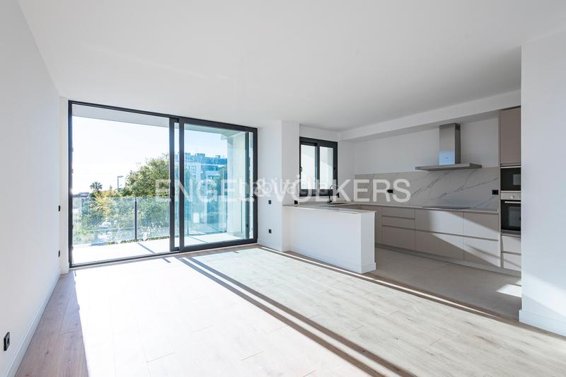 Foto 7978fa20-88a8-4fd3-a28e-b90bf9ac0f55. Apartament amb calefacció aparcament a La Collada-Sis Camins Vilanova i la Geltrú