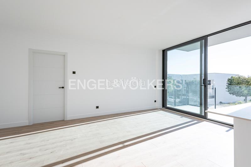 Foto 9fb8880c-4f2f-4c40-aacc-0dfbe15cf141. Apartament amb calefacció aparcament a La Collada-Sis Camins Vilanova i la Geltrú