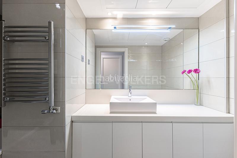 Foto 0e0bcf56-c3c5-4916-8777-c9c34af7b381. Apartamento extraordinario piso frente al mar en Poblenou Barcelona