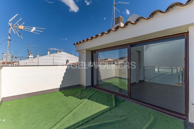 Foto 07bf2e54-05cd-4938-9736-63cbf9b6ca79. Casa amb calefacció aparcament a Centre Sabadell