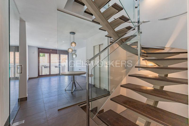 Foto 099d80d4-fdb6-48ba-a3a6-aa75f7f00ec1. Casa amb calefacció aparcament a Centre Sabadell