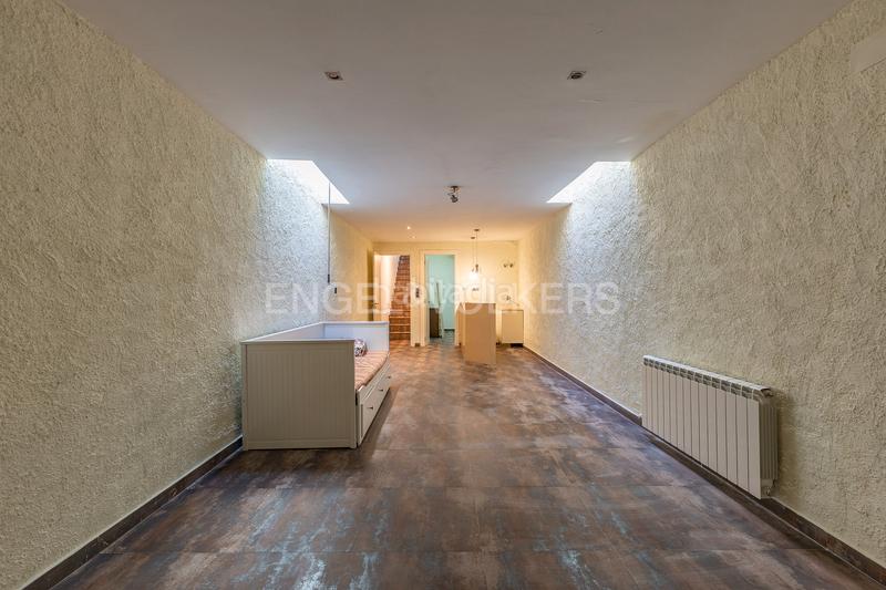 Foto 0f645db6-55b5-40a3-a4f4-1e866df945f5. Casa amb calefacció aparcament a Centre Sabadell