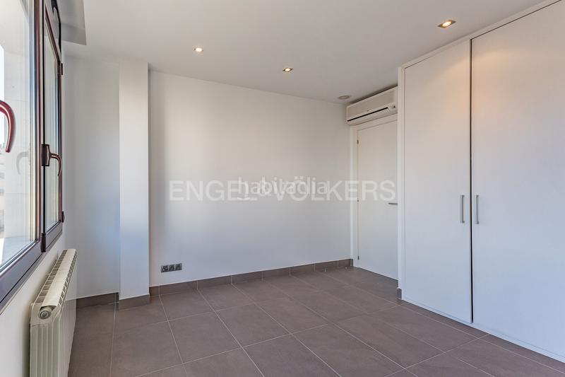 Foto 4eca806d-e6fc-4611-b52a-d4b98a4ccf23. Casa amb calefacció aparcament a Centre Sabadell