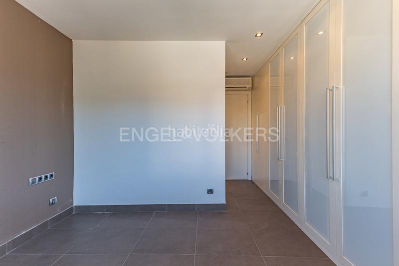 Foto 68847379-abda-43af-8d4a-012fbe61798a. Casa amb calefacció aparcament a Centre Sabadell