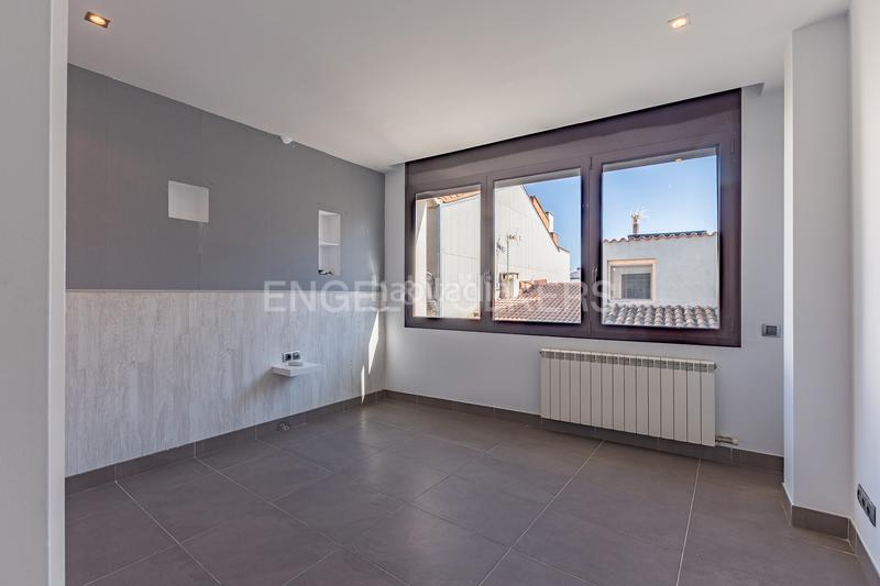 Foto 7fef73cb-b34d-472b-bae2-c037a97e0ce3. Casa amb calefacció aparcament a Centre Sabadell