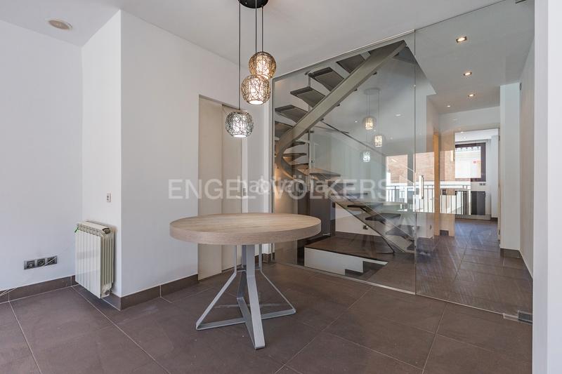 Foto 921ba2de-989a-45a4-bc83-cab628896357. Casa amb calefacció aparcament a Centre Sabadell