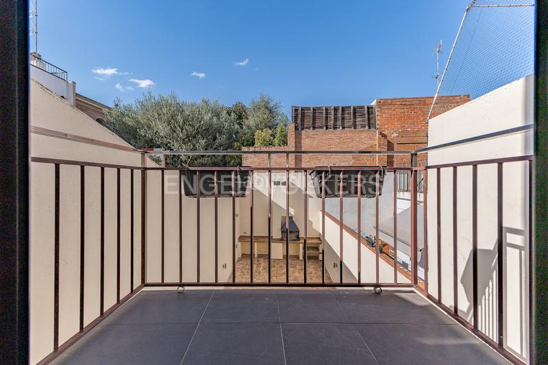 Foto a4b9cbf5-e501-4338-bf83-30a4396ce19c. Casa amb calefacció aparcament a Centre Sabadell