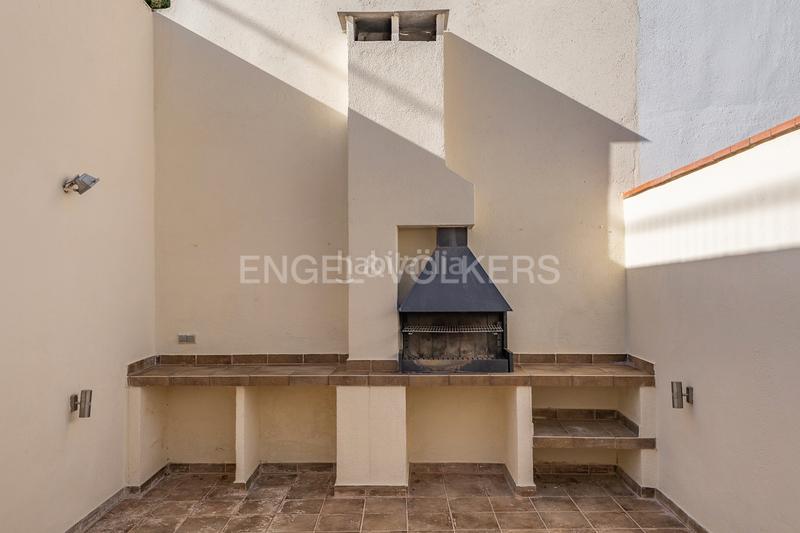 Foto c9008759-1c9c-48cb-97a1-d12b43c4016b. Casa amb calefacció aparcament a Centre Sabadell