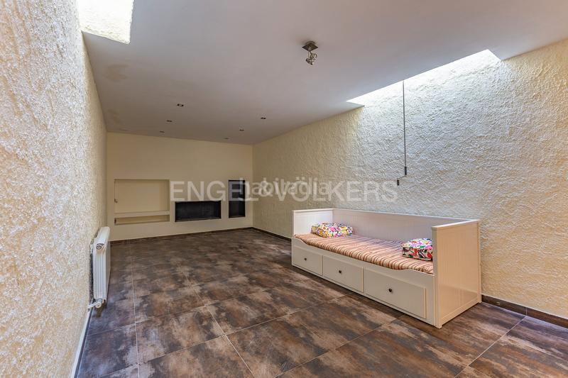 Foto e9acddc5-edb9-48c8-af33-2d4316882556. Casa amb calefacció aparcament a Centre Sabadell