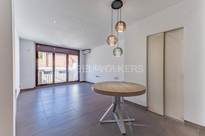 Foto ed7ff358-9f2e-450c-987e-c79fe1fe50eb. Casa amb calefacció aparcament a Centre Sabadell