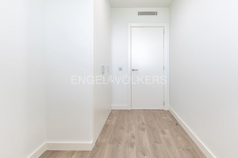 Foto f844d18e-dcba-4bbc-bce5-ce1643cf6c80. Lloguer apartament amb calefacció aparcament piscina a Mataró