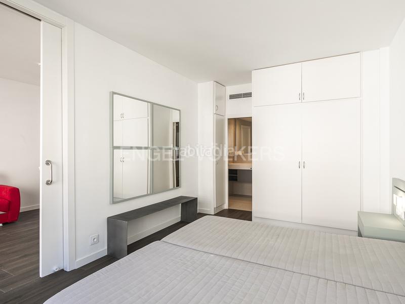 Foto f15bd822-dc6e-4ecd-b38e-07bf7b26aa33. Alquiler apartamento  amueblado con terraza y parking en Pedralbes en Barcelona