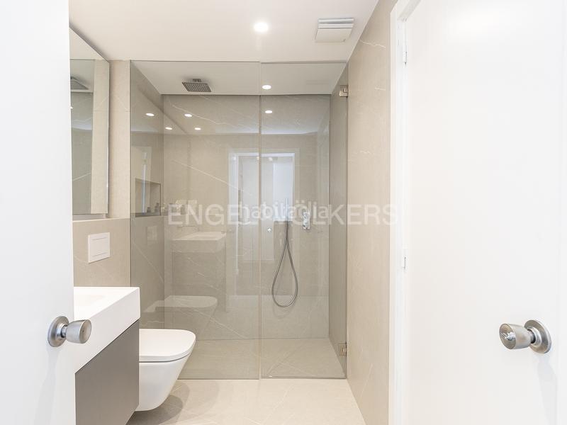 Foto 3957c653-c29d-4c29-9ee5-d3be12f00f5f. Lloguer apartament amb calefacció aparcament a Pedralbes Barcelona