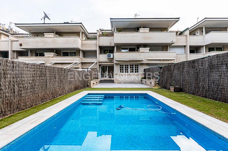 Foto 06efdff5-10a5-481c-aa46-e03ed694337a. Alquiler casa maravillosa casa en el Eixample de sant cugat en Sant Cugat del Vallès
