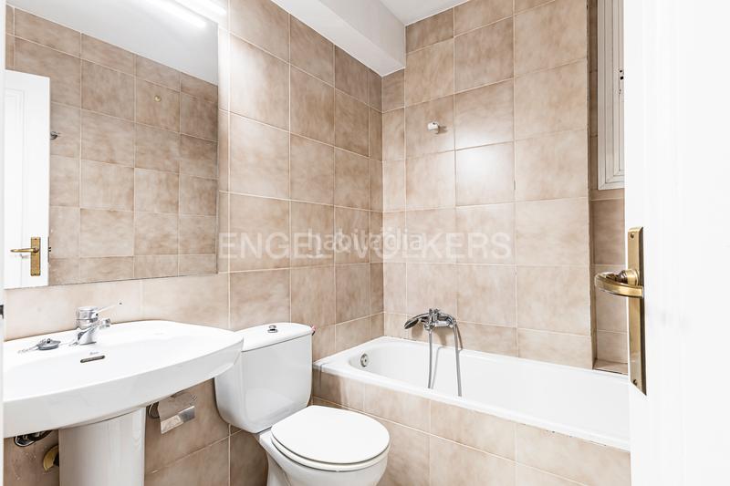 Foto 1818acaa-50b4-4781-8b64-7e9b7feab0ce. Lloguer casa amb calefacció a Eixample Sant Cugat del Vallès