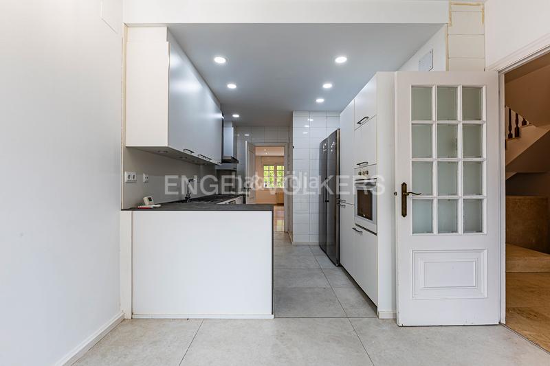 Foto e06b6e18-23f8-4635-88e8-1ddf3be71e61. Lloguer casa amb calefacció a Eixample Sant Cugat del Vallès