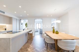 Appartement à Dreta de l´Eixample. Pis reformat a estrenar en un carrer peatonal de leixample dret