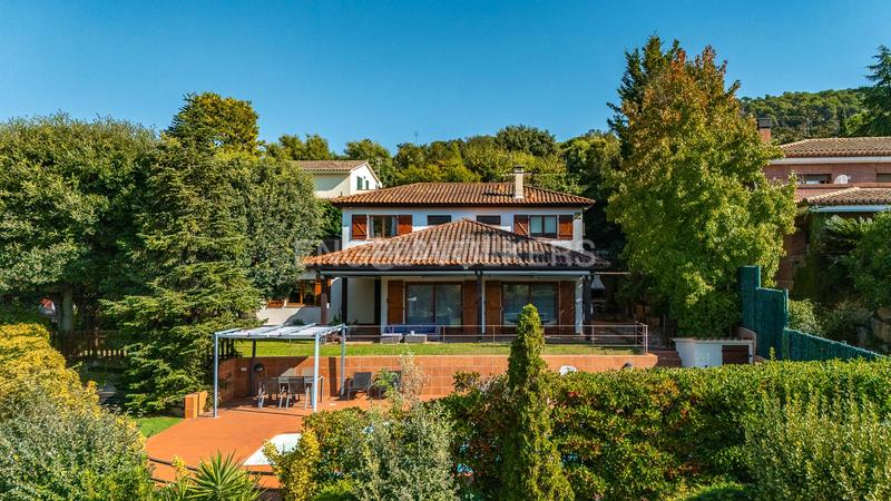 Foto 4e3605f9-5ee5-49a9-8365-b2c81559786a. Haus mit heizung parking pool in Vallromanes