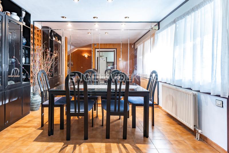 Foto b4bd8260-2450-4d91-a510-9842cdd4a6b0. Casa con riscaldamento parcheggio in Cabrils