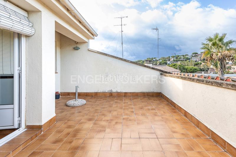 Foto d66fde81-9eb8-4e78-afd2-b6ae975d3848. Casa con riscaldamento parcheggio in Cabrils