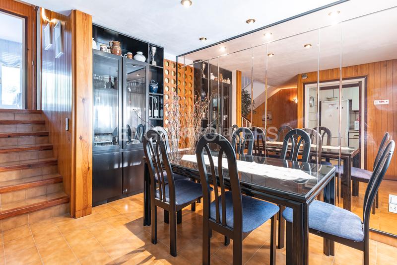 Foto f8511c8c-7db0-45ac-b882-3a114e2c729a. Casa con riscaldamento parcheggio in Cabrils