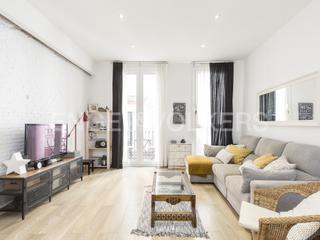Miete Appartement in St. Pere - Sta. Caterina - El Born. Apartamento moderno y amueblado en alquiler temporal en born