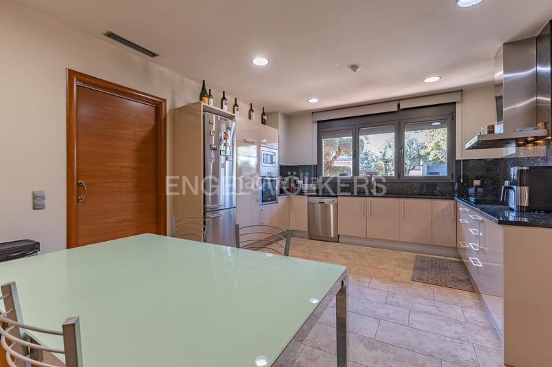 Foto 1ba0695c-75ba-4a5e-a080-ff2c3f5def36. Casa con riscaldamento parcheggio piscina in Canovelles