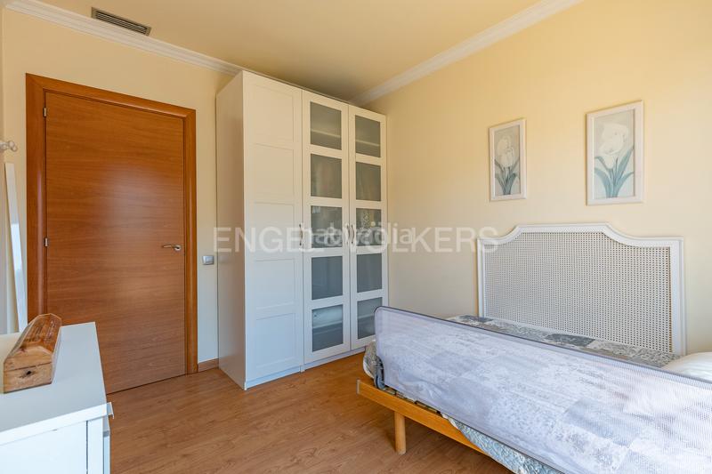 Foto 1e9d8a0e-7f6f-4e31-aa79-1f062f6d4516. Casa con riscaldamento parcheggio piscina in Canovelles