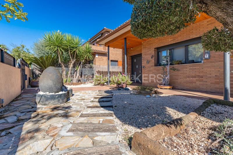 Foto 2e104f90-2d78-44dc-b463-eb6fa9a3bef0. Casa con riscaldamento parcheggio piscina in Canovelles