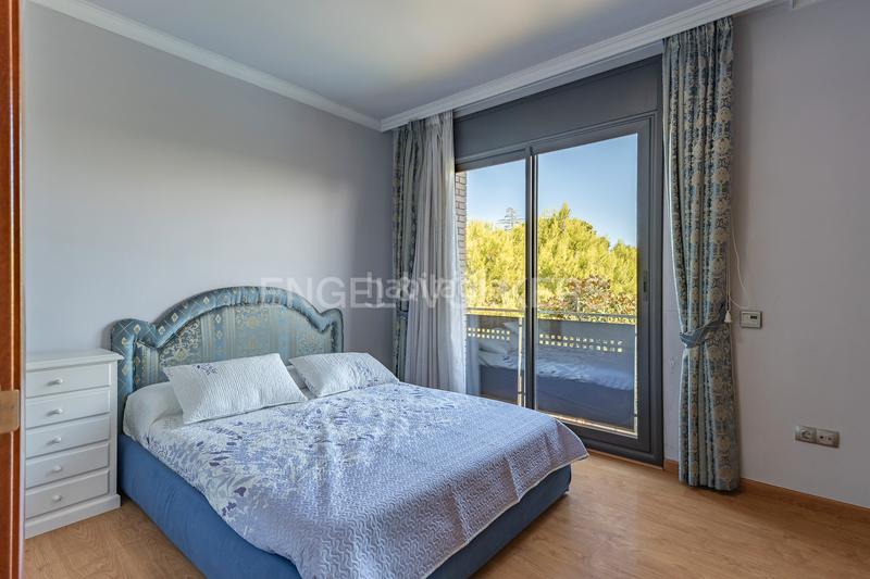 Foto 45bfbe84-c6a5-4742-9889-33ca91ad2c0b. Casa con riscaldamento parcheggio piscina in Canovelles