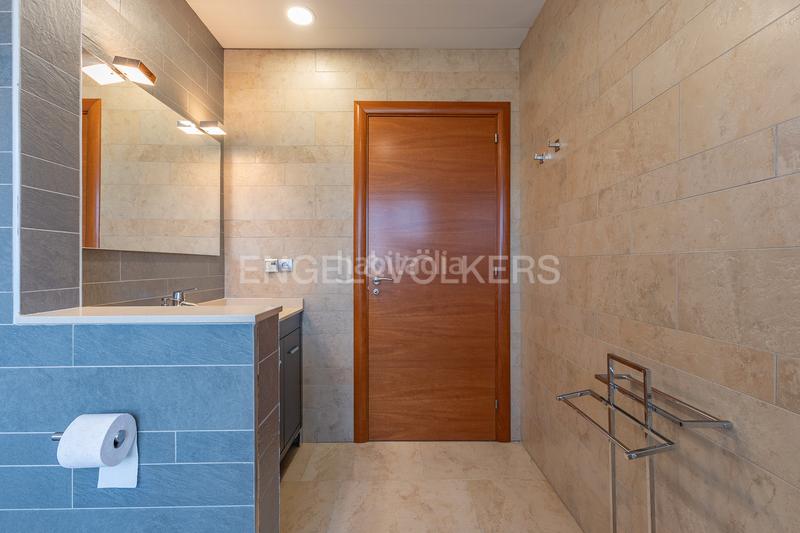 Foto 5948d2af-fe23-483a-88b5-6ccbf11c2a89. Casa con riscaldamento parcheggio piscina in Canovelles