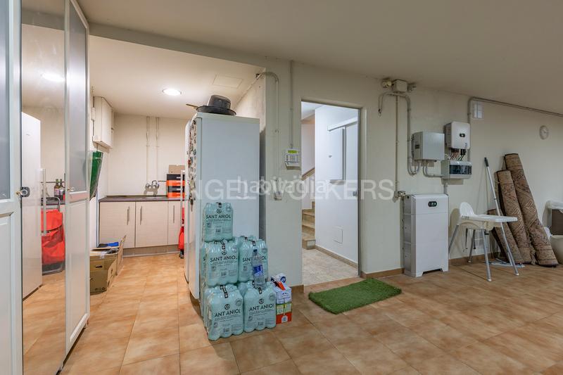 Foto a9e9573e-ed8a-43a3-84b6-7486ba0dcaa6. Casa con riscaldamento parcheggio piscina in Canovelles
