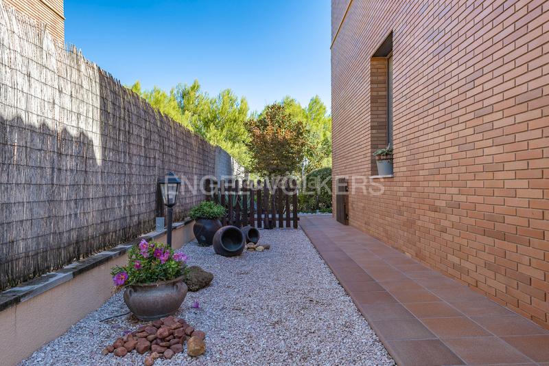 Foto d452cfa7-0037-460d-a6d9-8ab81b1b6fe4. Casa con riscaldamento parcheggio piscina in Canovelles