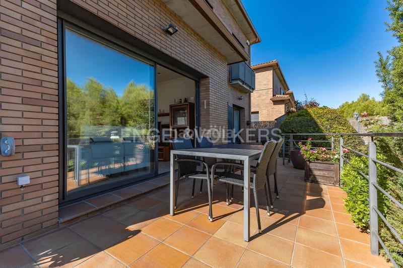 Foto e083f6db-3e1b-4b51-8d30-eed9f03a0a75. Casa con riscaldamento parcheggio piscina in Canovelles