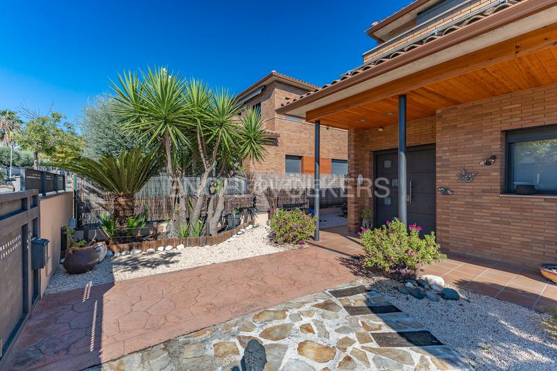 Foto ec7d926b-9416-4454-9644-4cf24d2d0981. Casa con riscaldamento parcheggio piscina in Canovelles