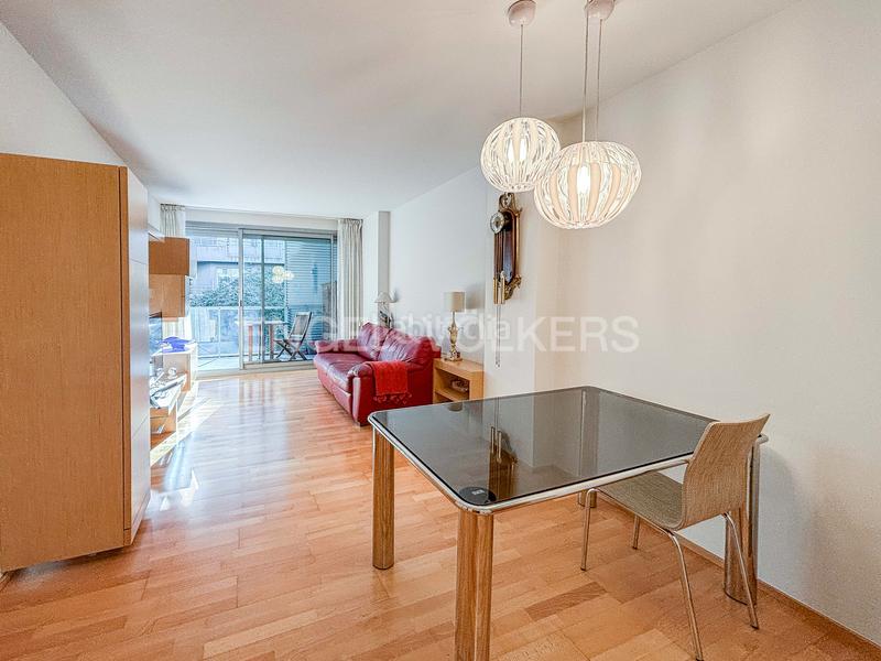 Foto 5e1f83ff-d30c-4333-9c55-4ff7514a3321. Lloguer apartament amb calefacció a La Nova Esquerra de l´Eixample Barcelona