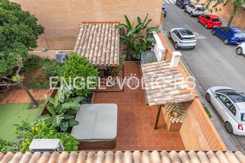 Foto c2658786-92e0-42b9-bb37-61f65752d8e5. Casa amb calefacció aparcament a Eixample - Can Bogunyà Castellar del Vallès