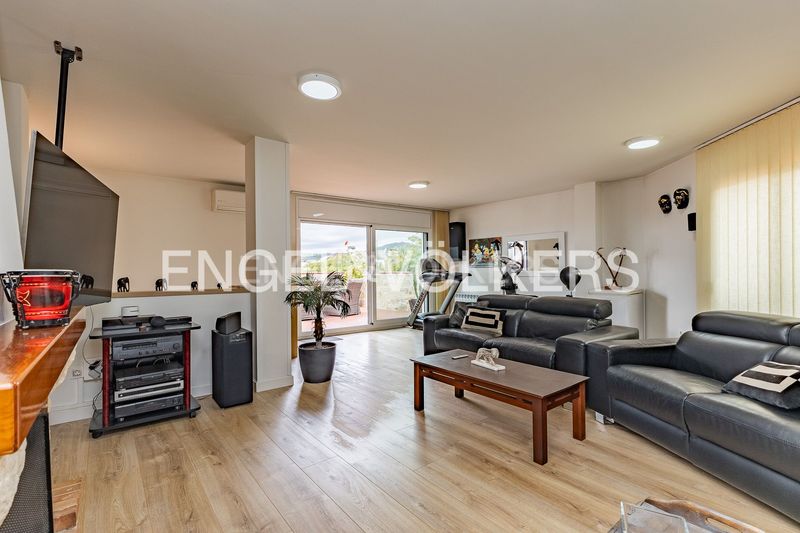 Foto c69943ac-0492-4645-92b4-1d6d1ac6899e. Casa amb calefacció aparcament a Eixample - Can Bogunyà Castellar del Vallès