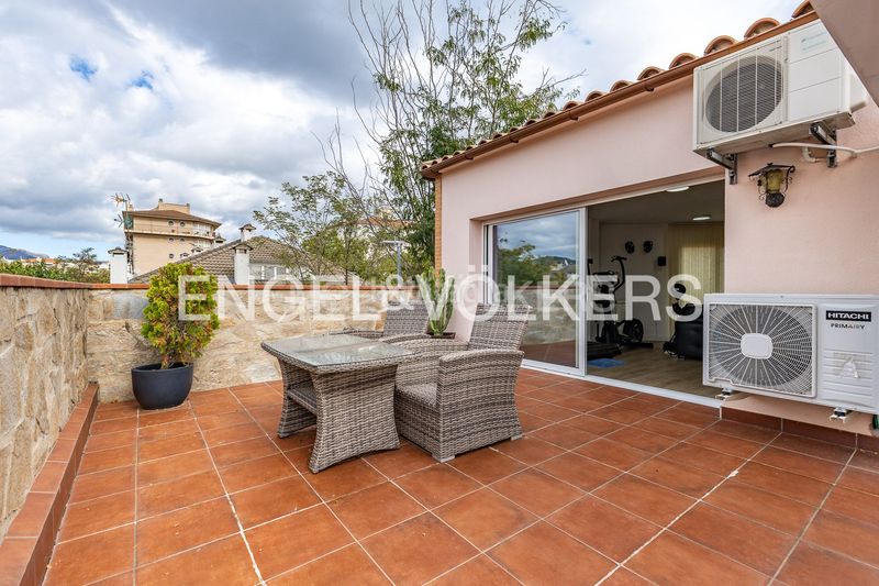 Foto dc896560-376e-477c-a305-5398225d4f6f. Casa amb calefacció aparcament a Eixample - Can Bogunyà Castellar del Vallès